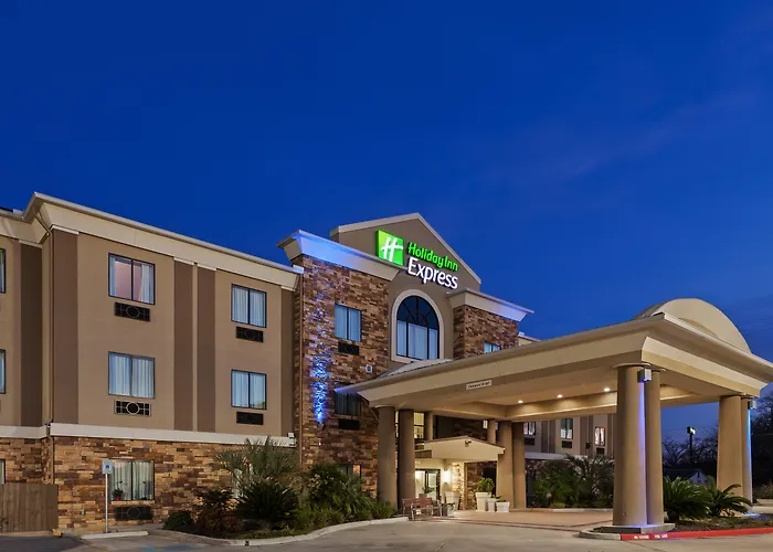 Holiday Inn Express & Suites Cleveland By Ihg