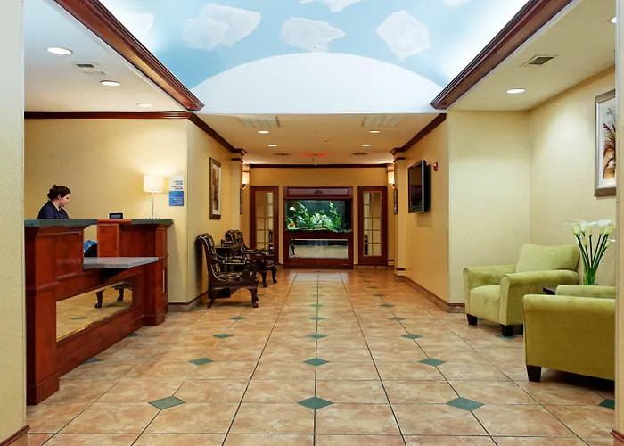 Holiday Inn Express Crockett By Ihg
