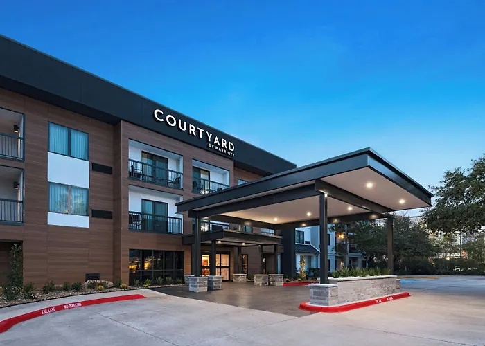 Courtyard Houston The Woodlands